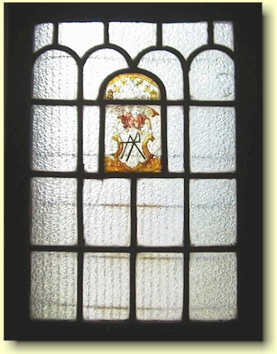 Glassmaleri fra Valle i Vg. Ble sist p 1800-tallet flyttet til St Edmund's Church i Kristiania.